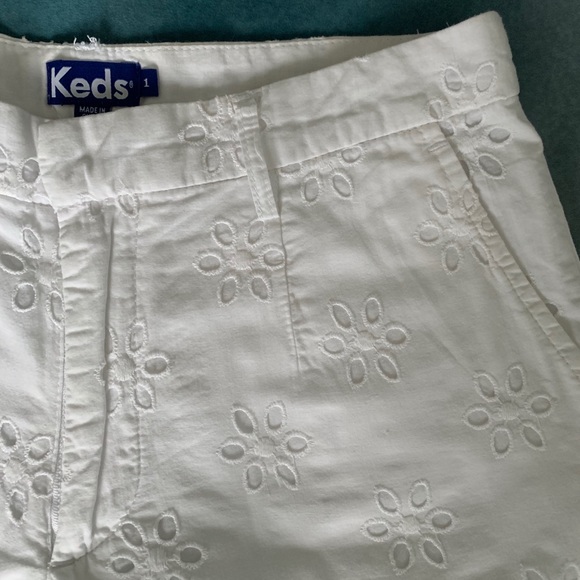 KEDS White Eyelet Cotton Shorts - Picture 3 of 4